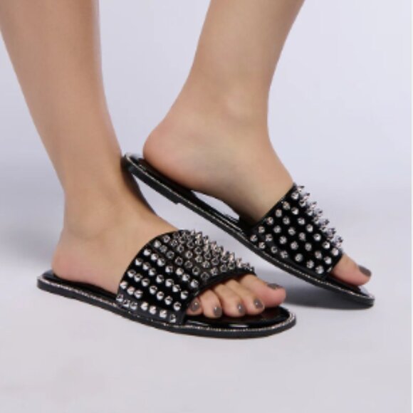 AZALEA WANG EMMONS BLACK SPIKY STUD FLAT SANDAL Size 8 - Picture 1 of 1